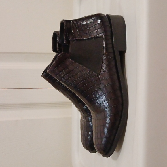 Stelle Monelle pull on croc embossed leather ankle booties - size 38/7.5 - Brown - Picture 3 of 11